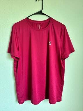 On Core-T Running T-Shirt Women's XL Raspberry